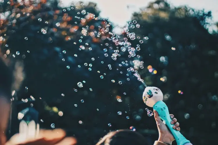Bubbles in air for return to work case management